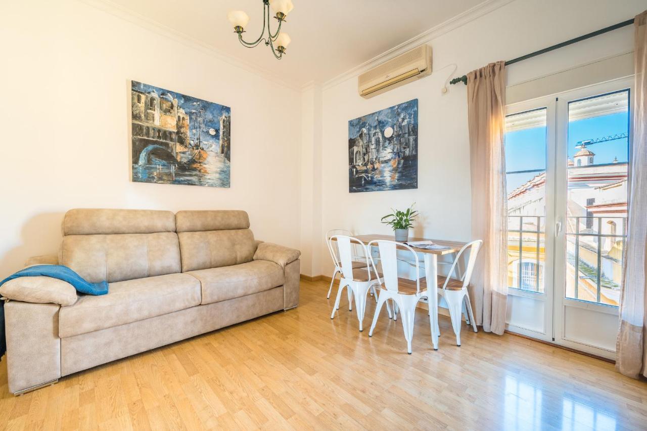 Distinguido Y Centrico Apartamento En San Bernardo セビリア エクステリア 写真